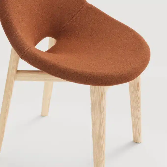 Chaise en bois de frêne naturel et tissu Capdell LEIZU 2411WT