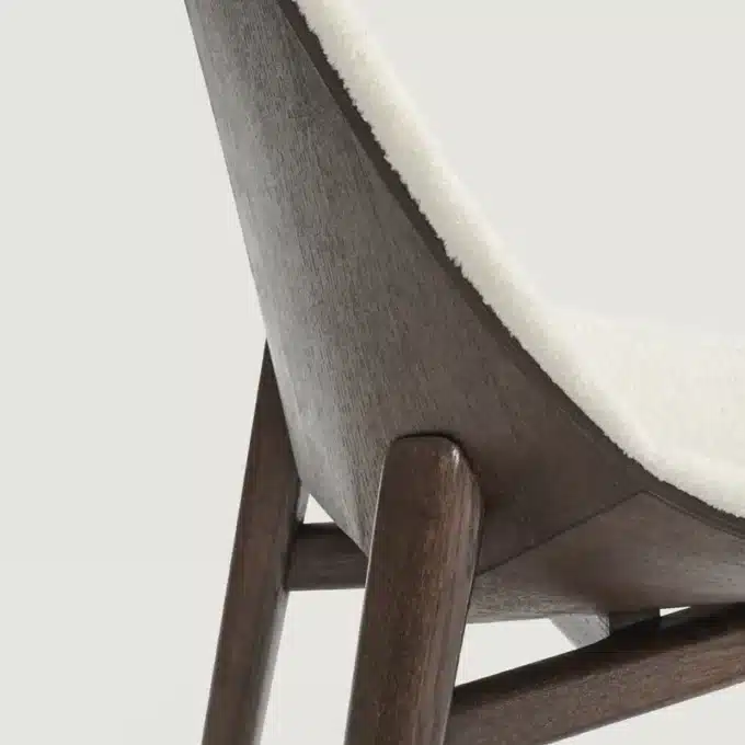 Chaise en bois de frêne teinté et tissu bouclette Capdell LEIZU 2411WP