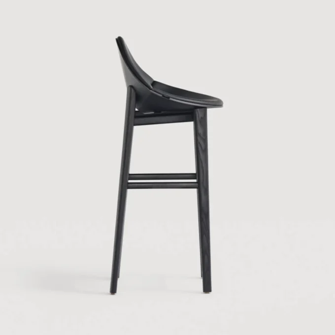 Tabouret en frêne teinté noir et cuir Capdell LEIZU 2419WP