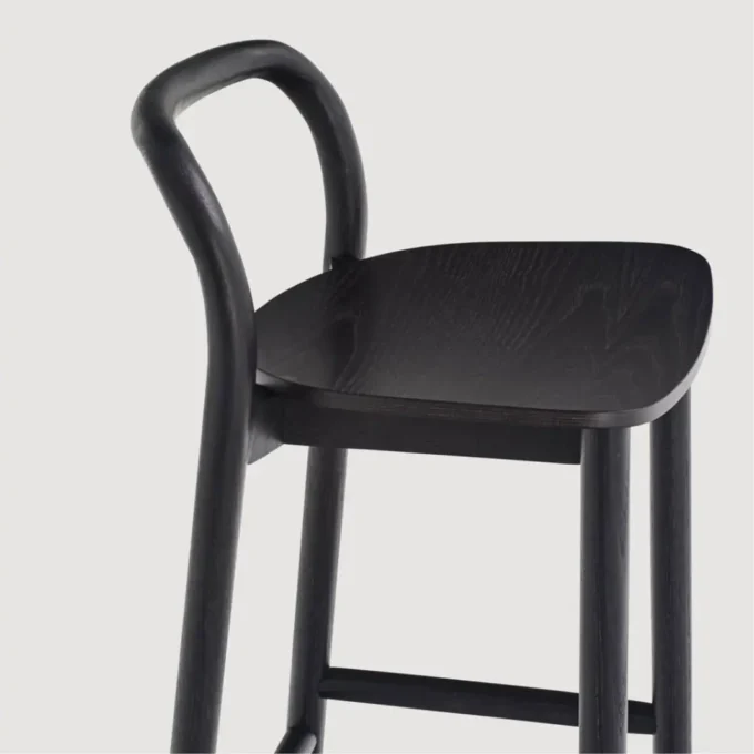 Tabouret en bois de frêne massif Capdell CECILE 2349SM