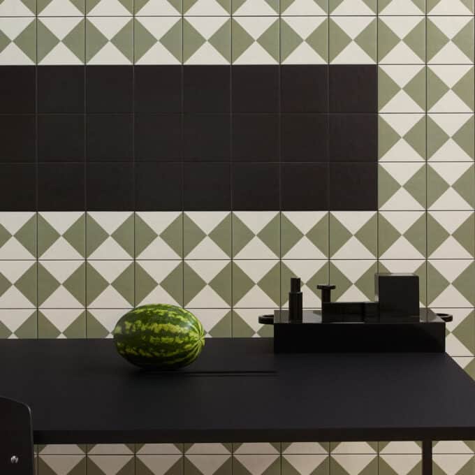 Carrelage décoratif Mattonelle Margherita CONES 20,5x20,5 par Mutina