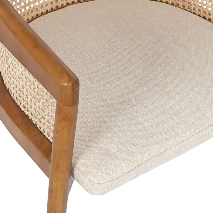 Chaise en orme massif teinté miel rotin clair et assise en tissu beige ALCUDIA