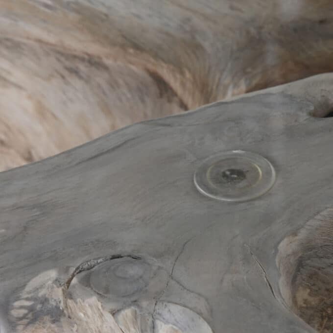 Table basse ronde en souche de teck brut et verre transparent VAL DI VARA 100 cm