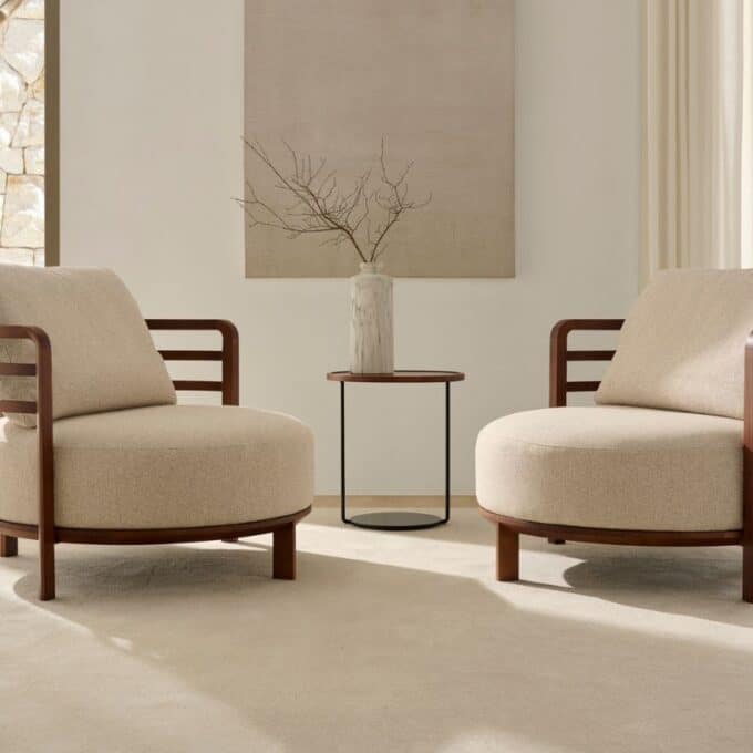 Fauteuil Arrondi en Bois et Tissu Personnalisable - Design Élégant BFF1