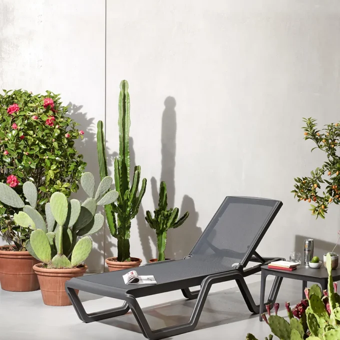 Lot de 2 bains de soleil inclinables et empilables en technopolymère et toile SCBS1