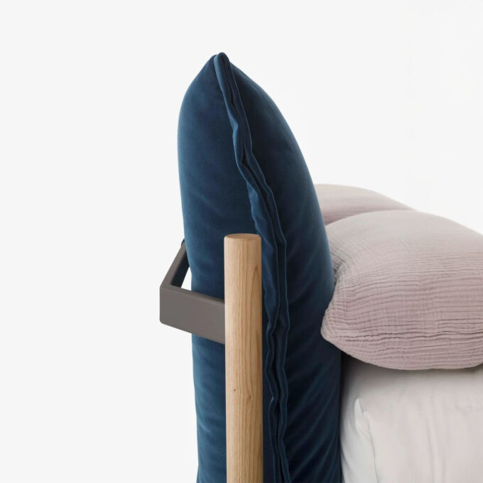 Lit au design épuré avec pieds en bois et cadre en tissu – Modèle ADLT1