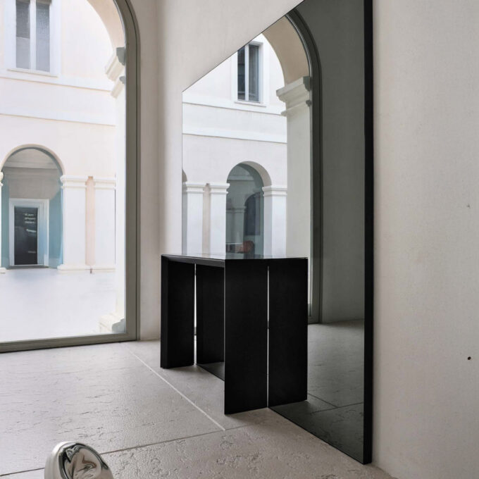 Miroir mural Leggero par Bmb Italy – Minimalisme élégant et formats variés