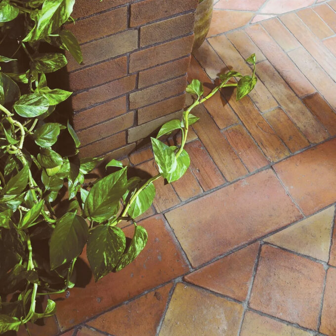 Carreau en Terre Cuite Artisanale 15x30 cm – Série Ecologica