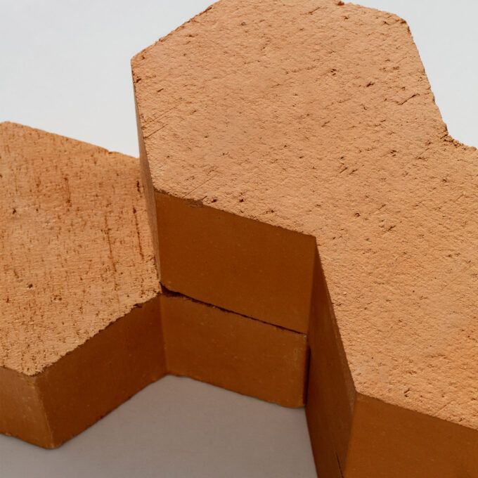 Claustra Mutina Hives Natural – Design Konstantin Grcic