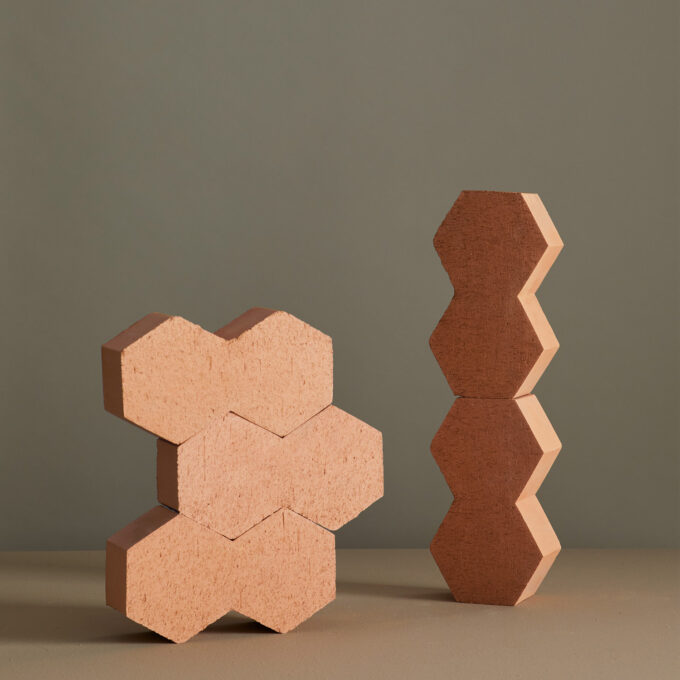 Claustra Mutina Hives Natural – Design Konstantin Grcic