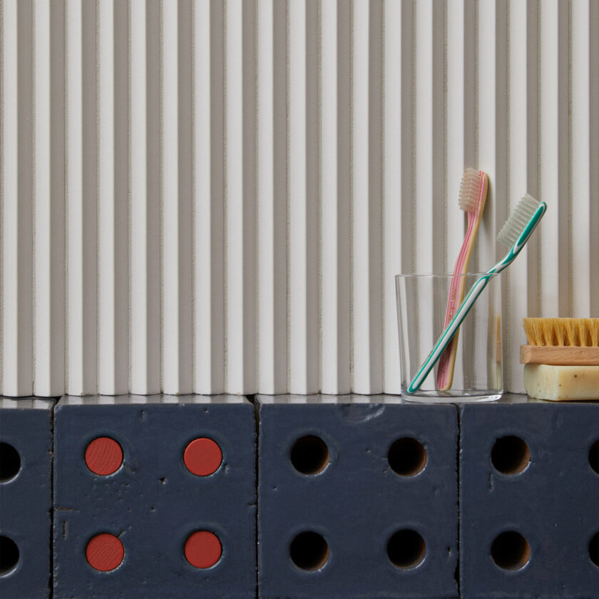 Bloc Tube Bleu et Rouge Mutina – Design Ronan & Erwan Bouroullec – Image 4