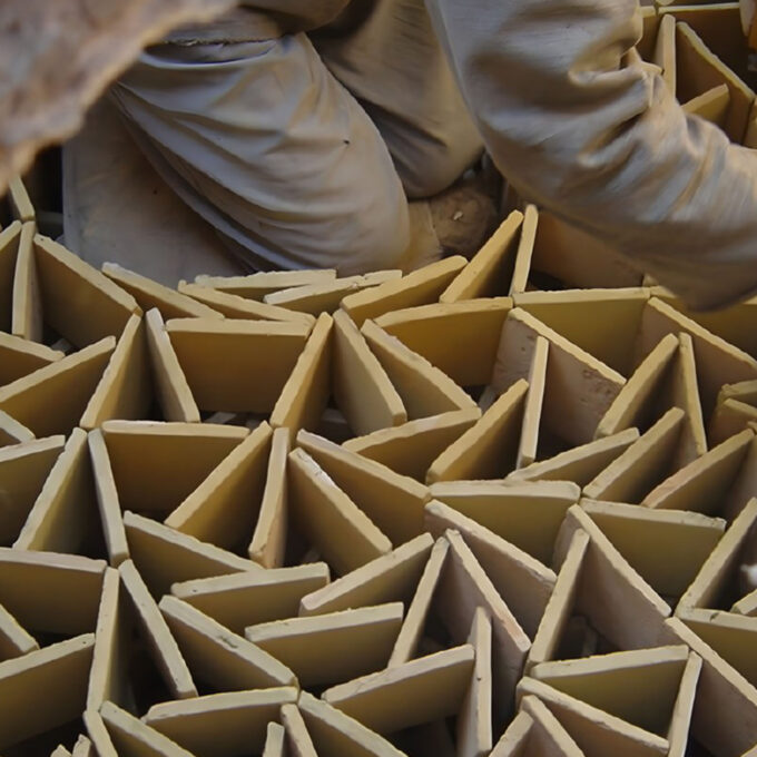 Carrelage Bejmat Artisanal en Terre Cuite – Format 5×15 cm – Coloris Naturel Non Émaillé